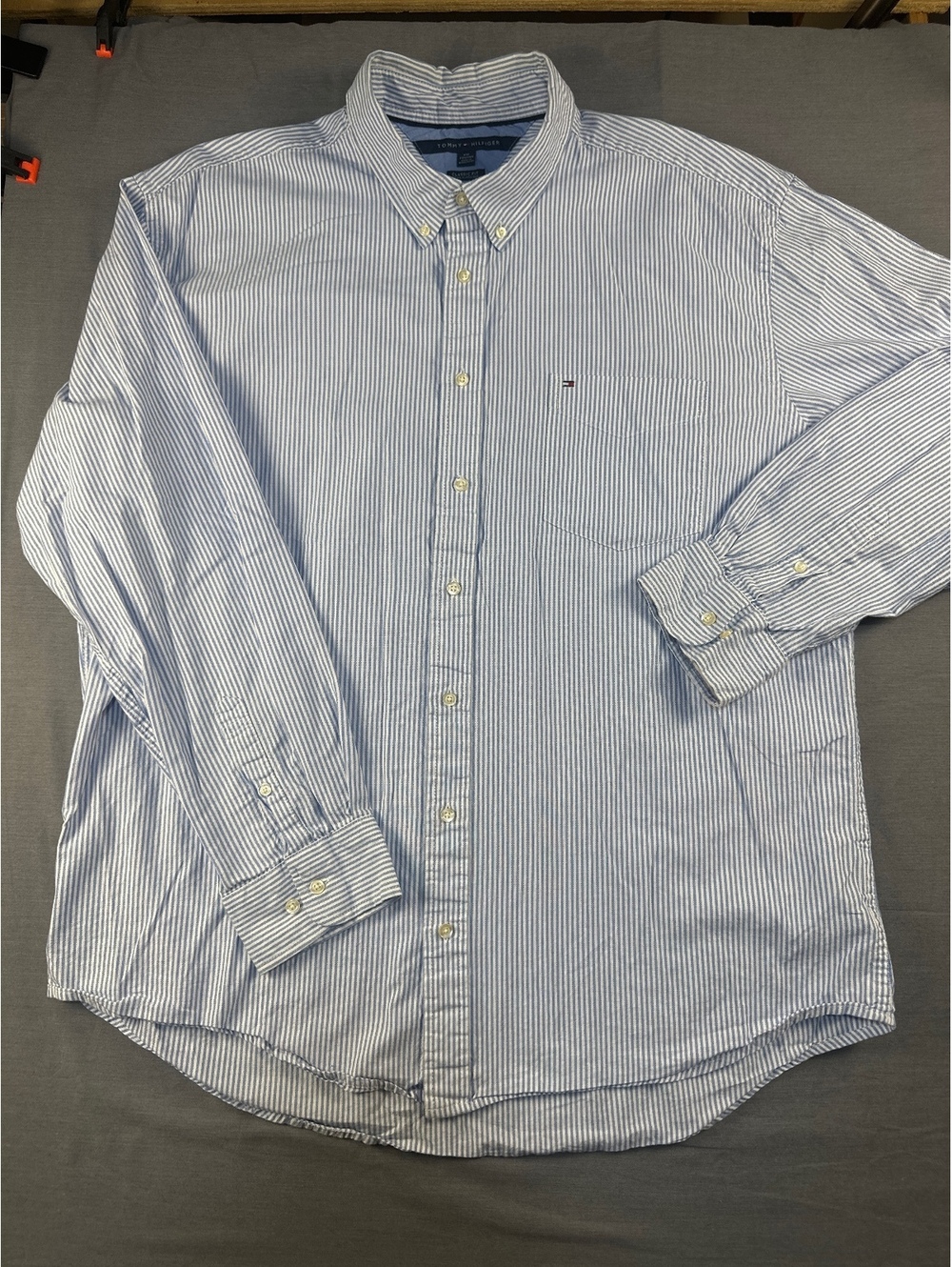 Tommy Hilfiger Men's Classic Fit Blue and White Striped Button-Up Shirt, XXL